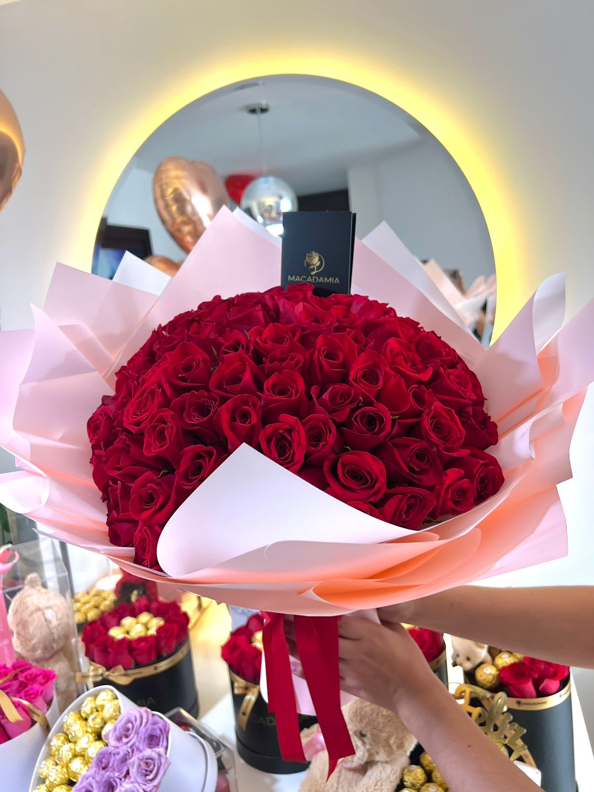 BOUQUETS DREAMS AND ROSES